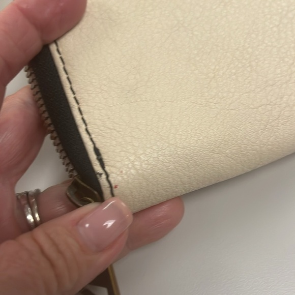 Aimee Kestenberg creamy White Textured Zip around Brixton Wallet / preowned - Picture 7 of 9